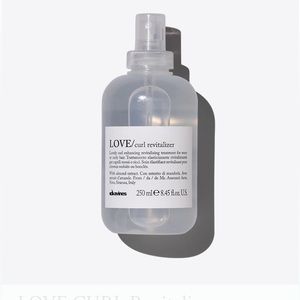 DAVINES ESSENTIAL HAIRCARE
LOVE CURL Revitalizer